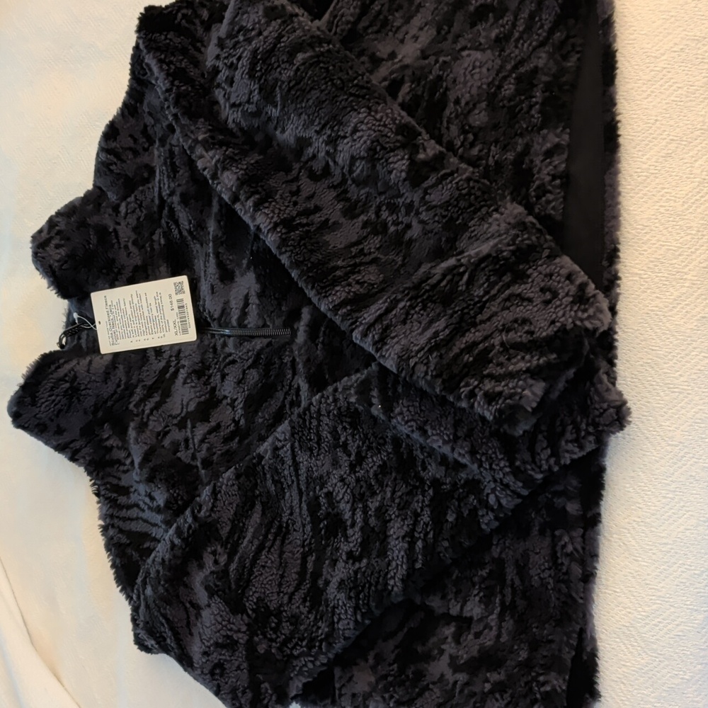 Lululemon Scuba Oversized Fleece Funnel Neck Half Zip. XL/XXL.